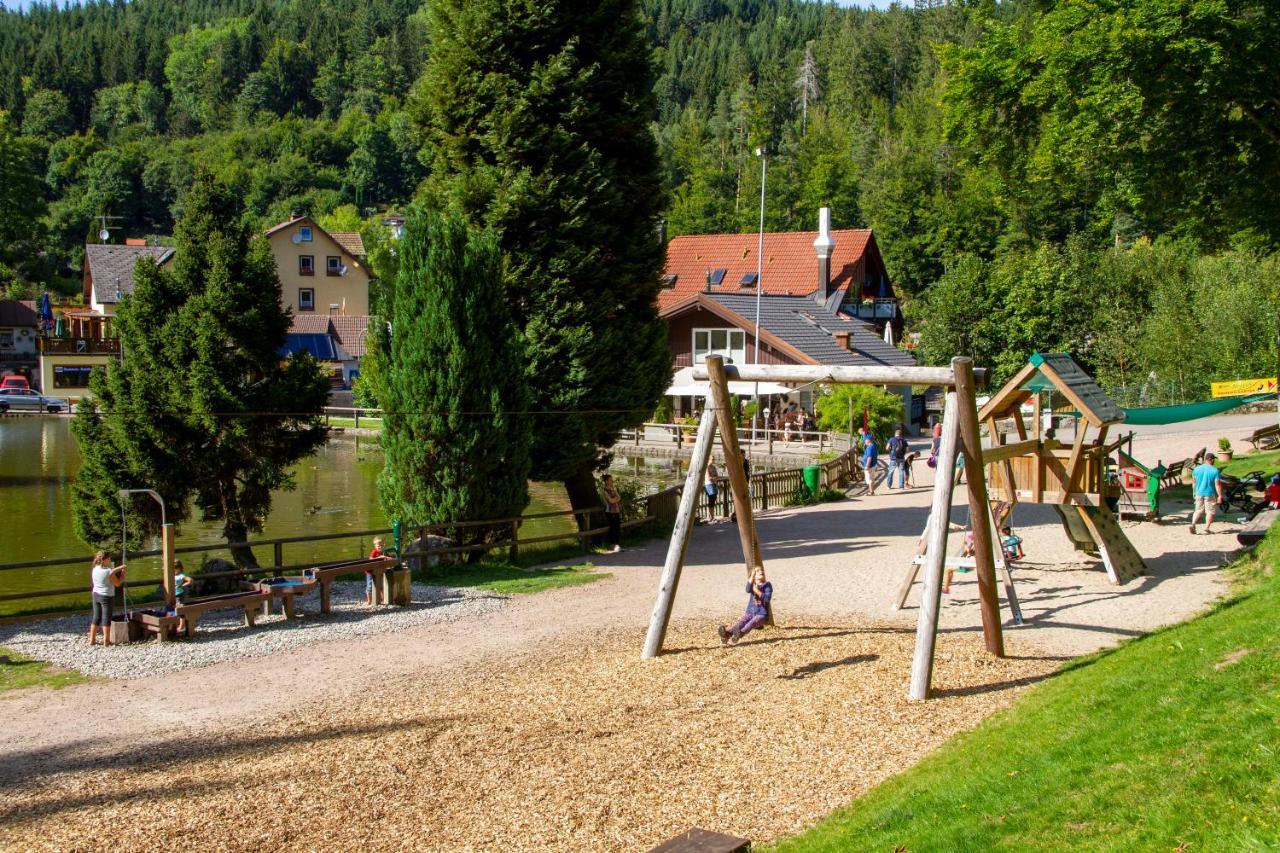 Self-Check-In Ferienwohnungen & Apartments Am Bergsee Triberg im Schwarzwald Exterior foto