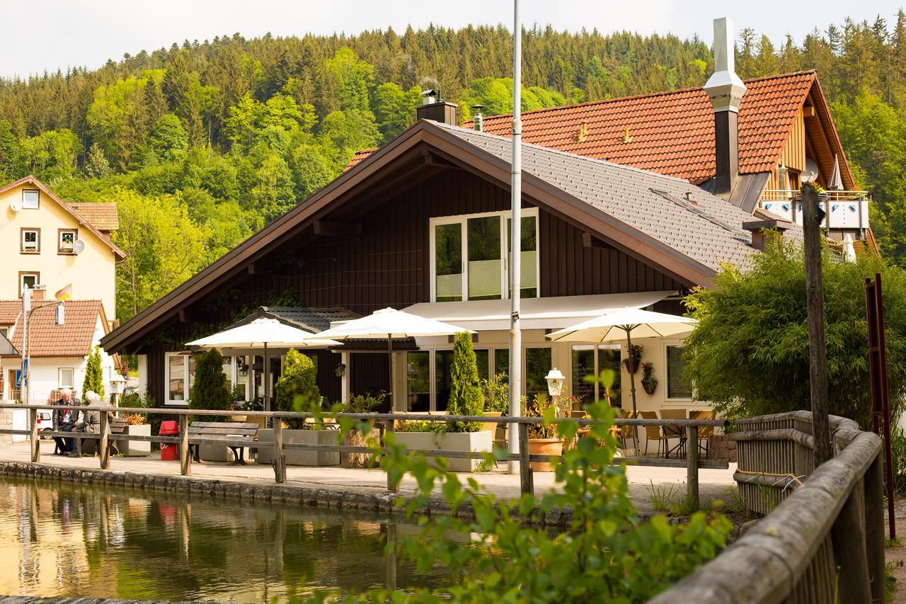 Self-Check-In Ferienwohnungen & Apartments Am Bergsee Triberg im Schwarzwald Exterior foto